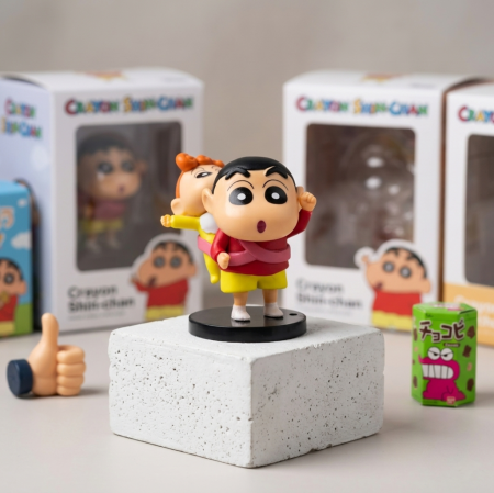 Shin-chan and Himawari figurine featuring a playful carrying pose. 7 cm