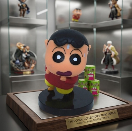 Shin-chan with panic face mini action figure 7cm 